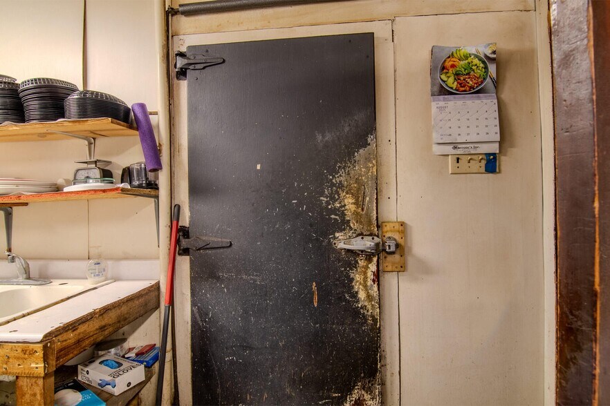 More Photos Of 18400 E B Hwy, Sheldon Flex For Sale