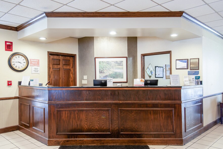 More Photos Of 551 Hwy 58 E, Norton Hotel For Sale