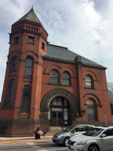 Primary Photo Of 55 W Philadelphia St, York Restaurant For Lease