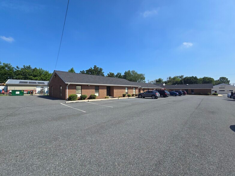More Photos Of 213 N Main St, Smyrna Medical For Lease