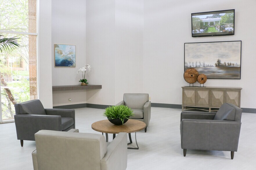 More Photos Of 6797 N High St, Worthington Office For Lease