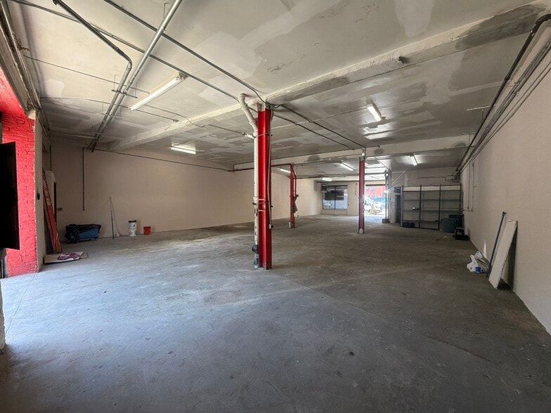 More Photos Of 1116 Webster Ave, Bronx Warehouse For Lease
