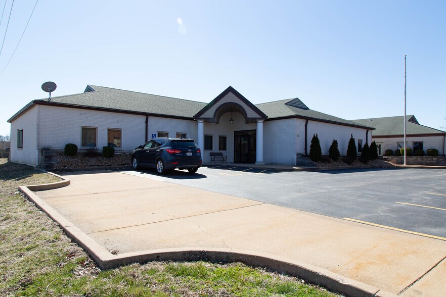 More Photos Of 612-614 Cepi Dr, Chesterfield Office For Sale