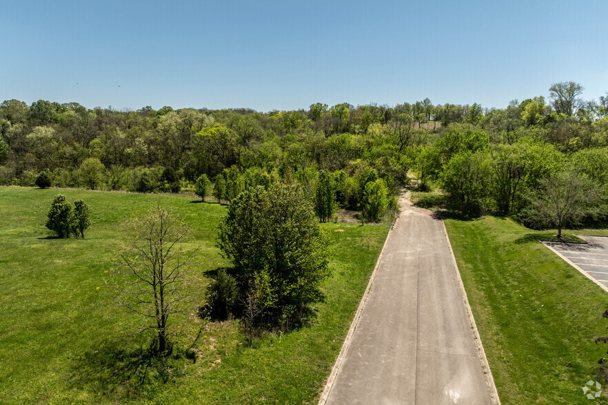 More Photos Of 1540 Bear Creek Pike, Columbia Land For Sale