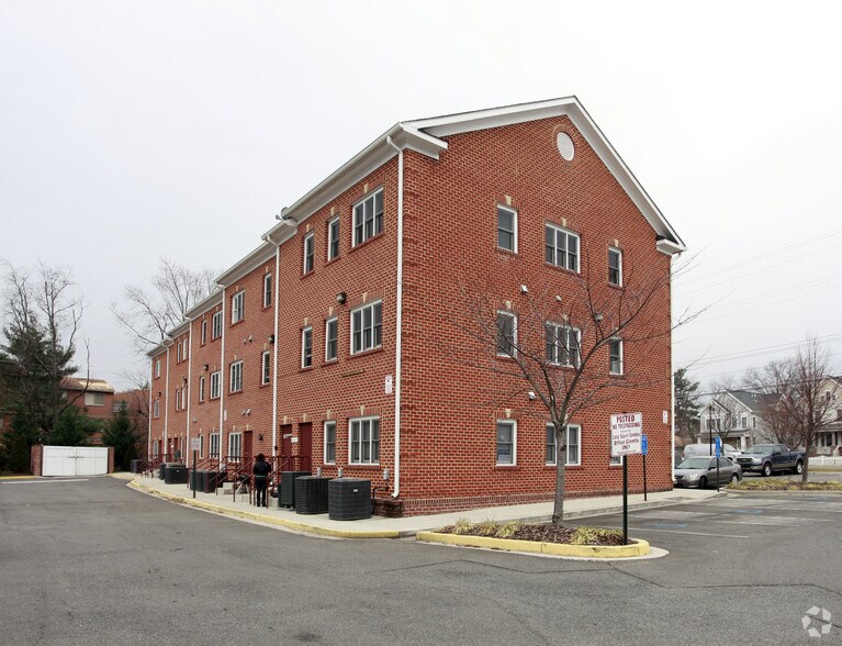 More Photos Of 5981-5985 Columbia Pike, Falls Church Medical For Sale