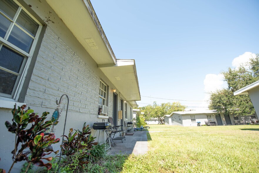 More Photos Of 1101 Tuskawilla Dr, Clearwater Apartments For Sale