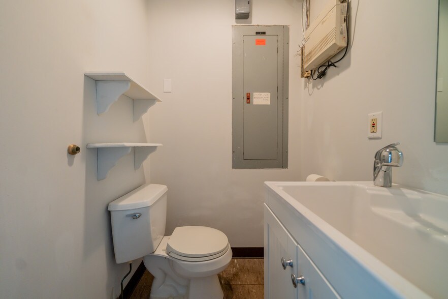 More Photos Of 12575 Rockside Rd, Garfield Heights Medical For Sale