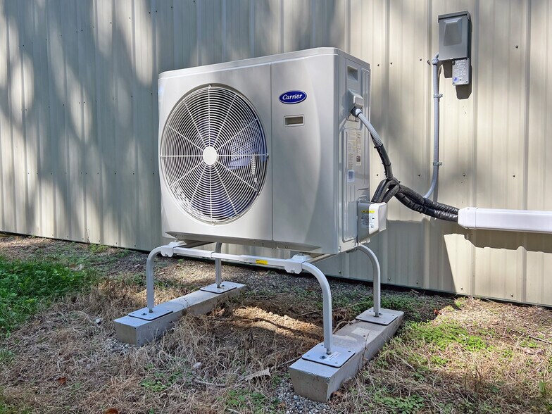 More Photos Of 4300 W Ridge Rd, Erie Manufacturing For Sale