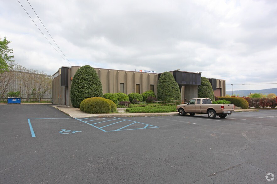 More Photos Of 3000-3002 Bob Wallace Ave SW, Huntsville Light Distribution For Sale