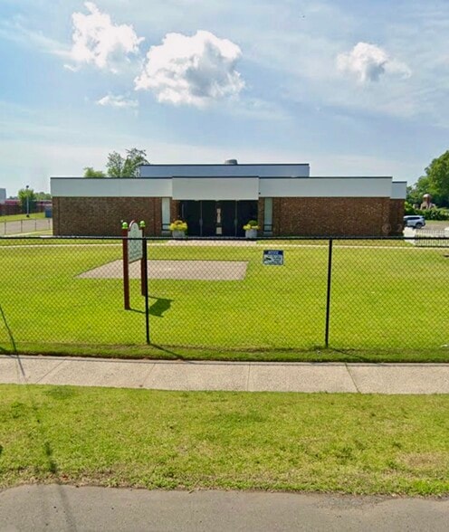 More Photos Of 43 Jones Rd, Hamden Religious Facility For Sale