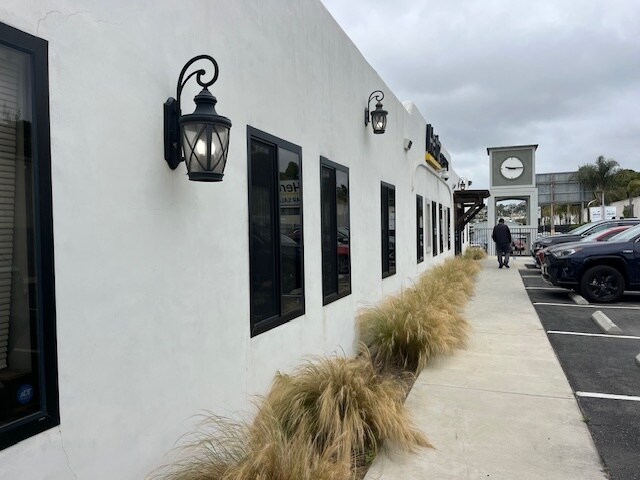 More Photos Of 3420 Kettner Blvd, San Diego Freestanding For Sale