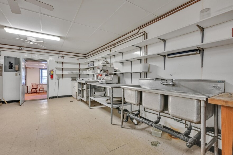 More Photos Of 349 Huffs Church Rd, Mertztown Restaurant For Sale