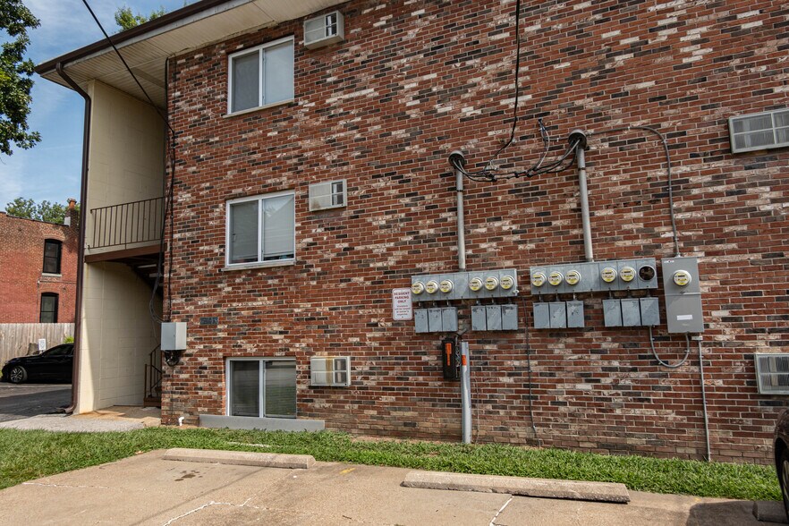 More Photos Of 7403 Elm Ave, Maplewood Apartments For Sale