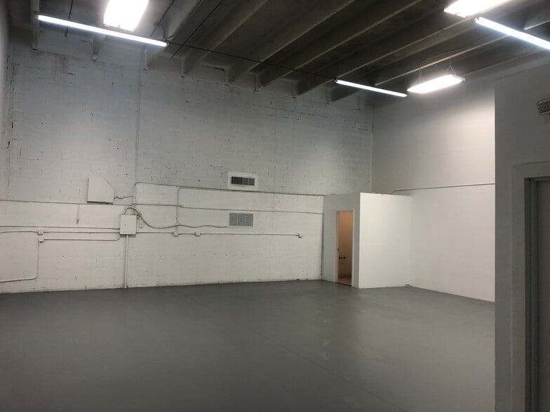 More Photos Of 1900 NW 33rd St, Pompano Beach Warehouse For Lease