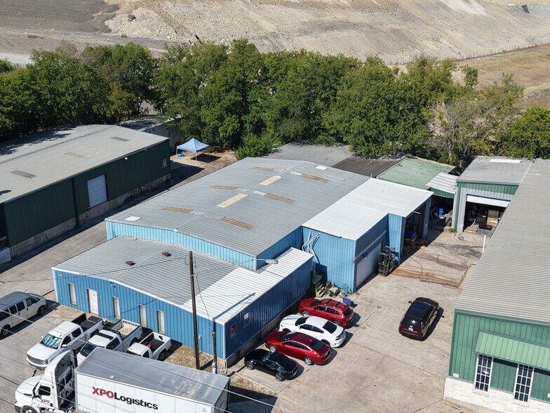 More Photos Of 11400 Old Lockhart Rd, Austin Warehouse For Sale