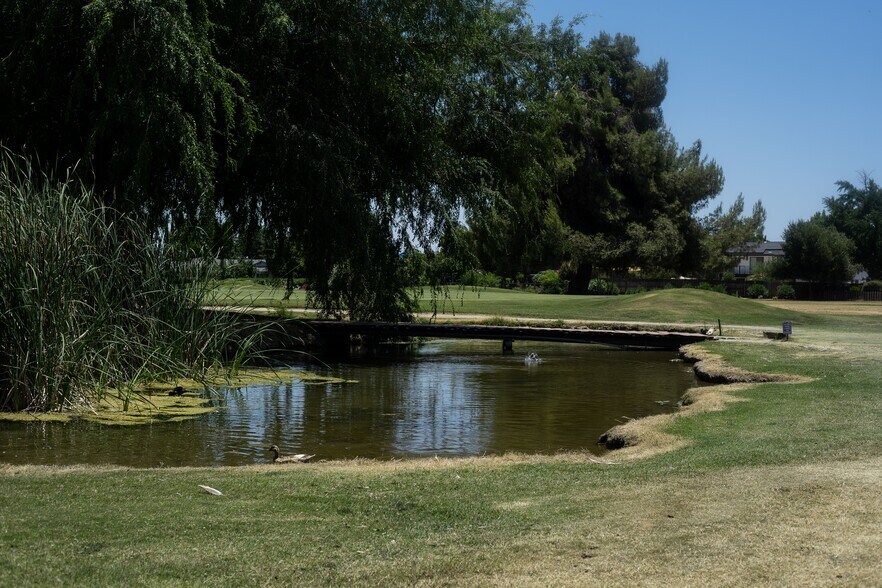 More Photos Of 510 W Visalia Rd, Exeter Golf Course Driving Range For Sale