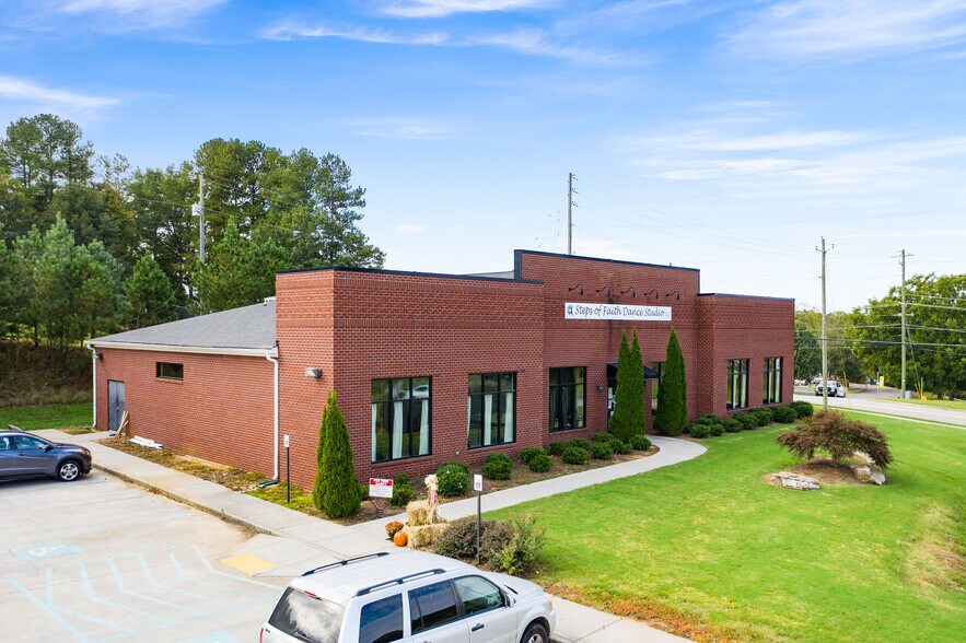 More Photos Of 65 Walnut Grove Rd SE, Cartersville Storefront Retail Office For Sale
