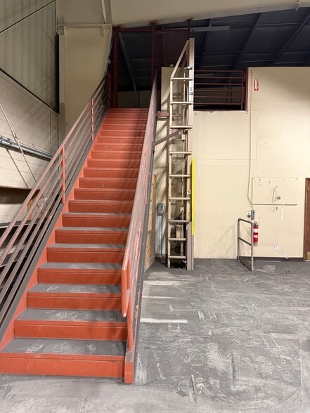 More Photos Of 150 N Walsh Dr, Casper General Retail For Sale