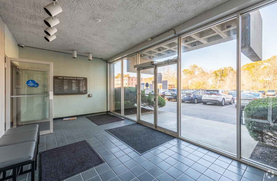 More Photos Of 1 Washington St, Wellesley Medical For Lease