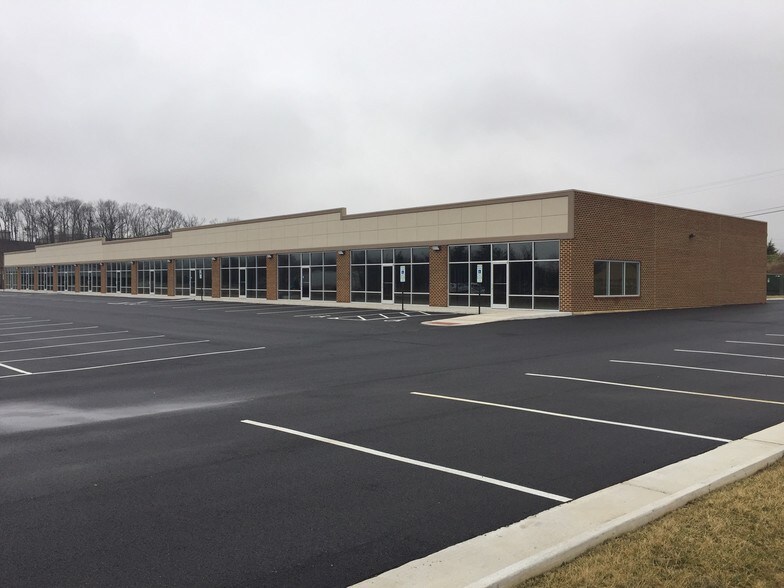 More Photos Of 36 Parkway Ln, Fishersville Storefront Retail Office For Lease