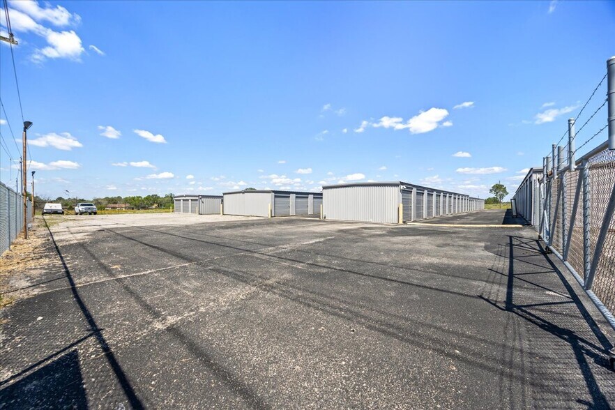 More Photos Of 14908 FM 775, Floresville Self Storage For Sale