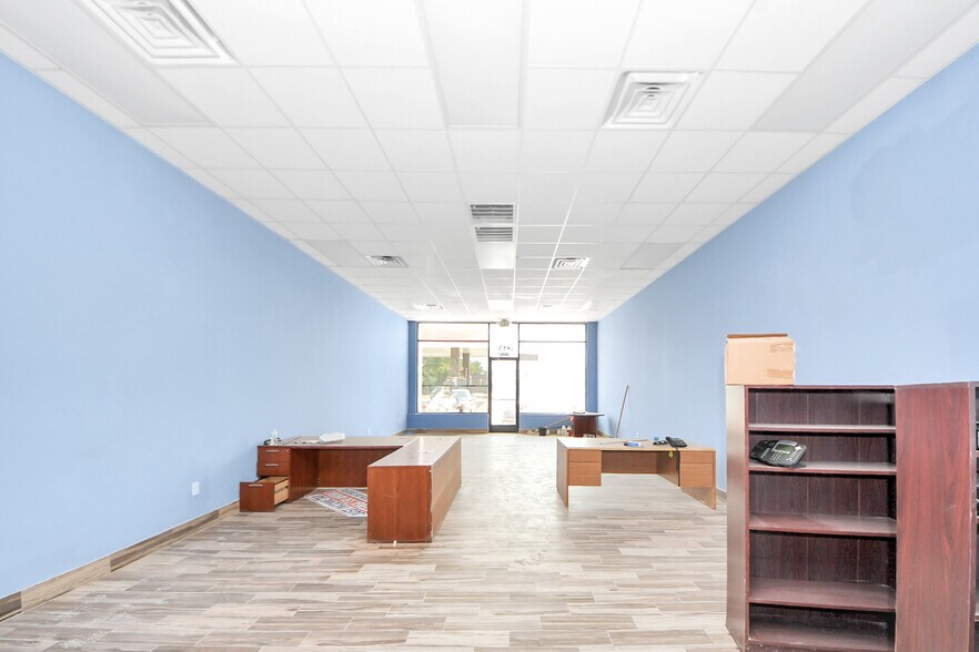 More Photos Of 7803 Jensen Dr, Houston Convenience Store For Lease