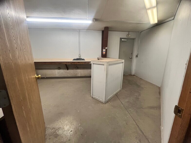 More Photos Of 3201 Beale St, Rapid City Warehouse For Lease