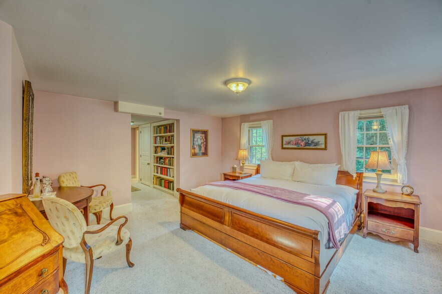 More Photos Of 80 Guider Ln, Bethlehem Hotel For Sale