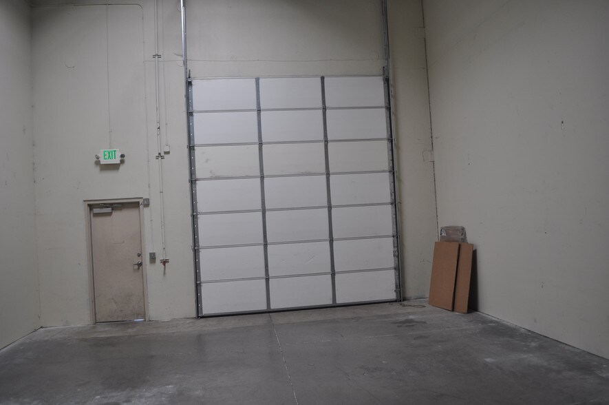 More Photos Of 8521-8543 White Fir St, Reno Warehouse For Lease