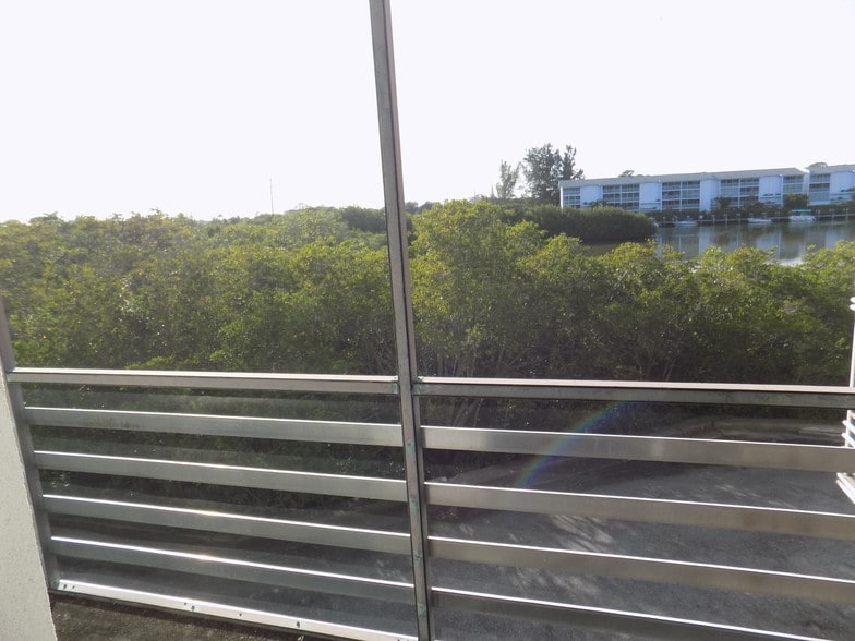 More Photos Of 1460 S McCall Rd, Englewood Medical For Sale
