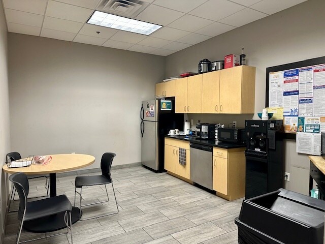 More Photos Of 18 Lancaster Pky, Lancaster Manufacturing For Sale