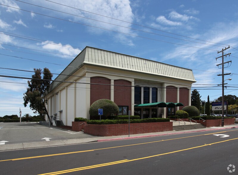 Primary Photo Of 41 Tamal Vista Blvd, Corte Madera Movie Theatre For Lease