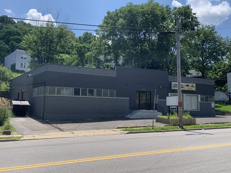 More Photos Of 2284 Quebec Rd, Cincinnati Flex For Lease