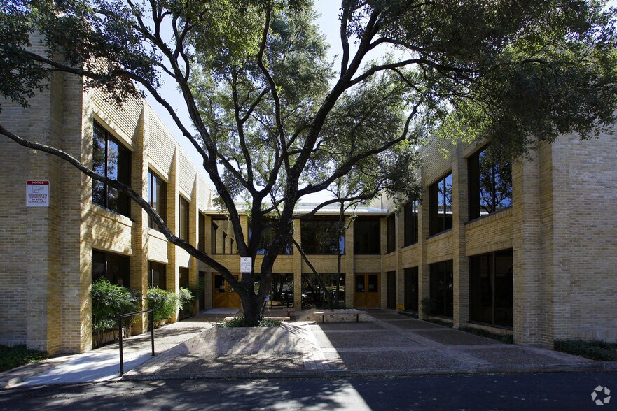 More Photos Of 8930 Wurzbach Rd, San Antonio Loft Creative Space For Lease