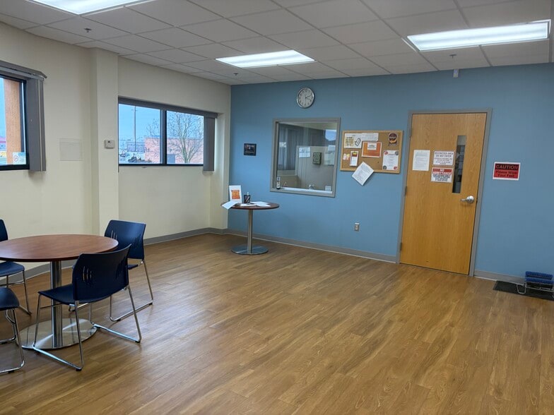 More Photos Of 1999 Mount Read Blvd, Rochester Manufacturing For Lease