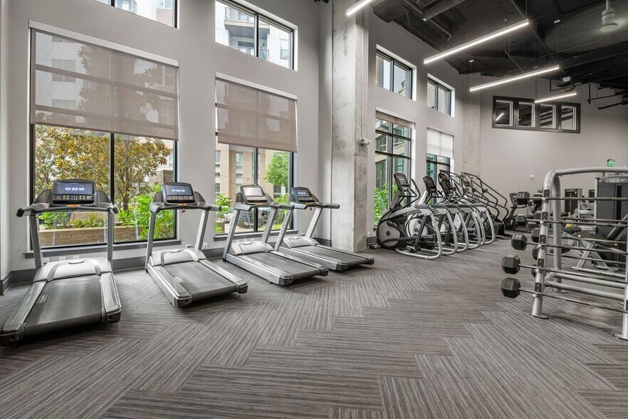 More Photos Of 145 New Bern St, Charlotte Apartments For Lease