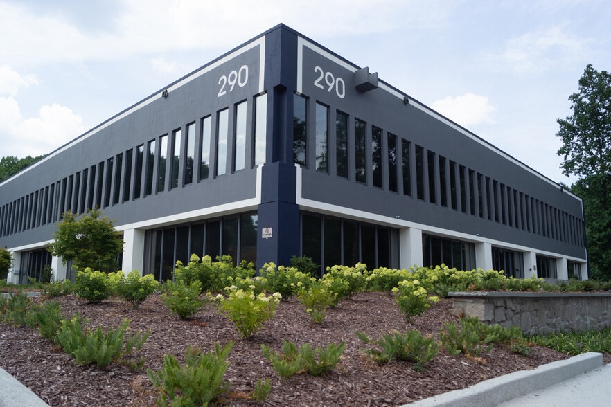 More Photos Of 290 Interstate N Cir SE, Atlanta Office For Lease
