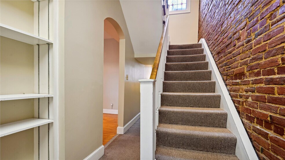 More Photos Of 707-709 8th St SE, Washington Storefront Retail Office For Sale