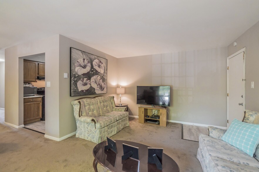 More Photos Of 372-390 W Minor St, Emmaus Apartments For Sale