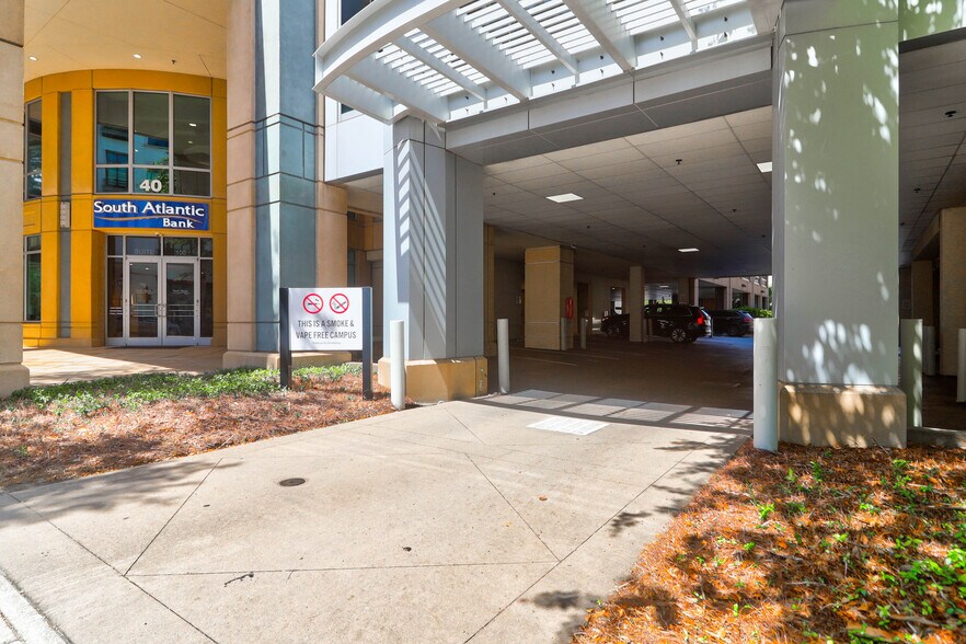 More Photos Of 40 Calhoun St, Charleston Office For Lease