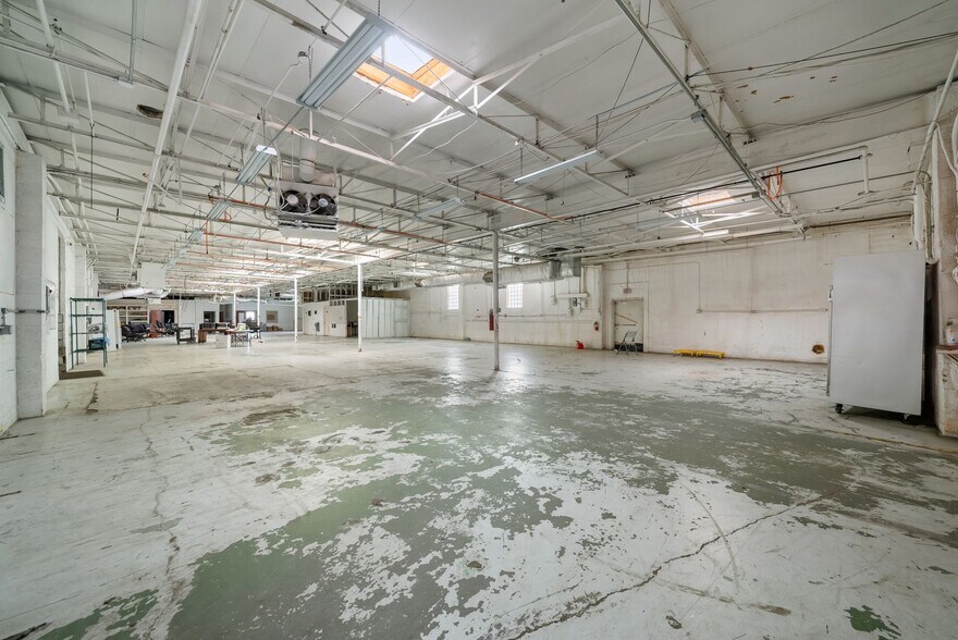 More Photos Of 6001 Tension Dr, Fort Worth Manufacturing For Sale
