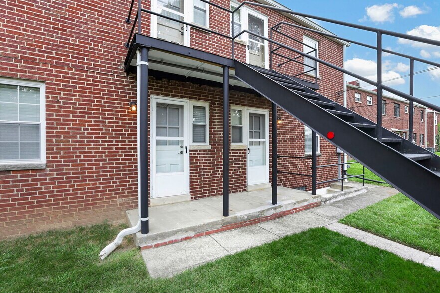 More Photos Of 802 Kenwick Rd, Columbus Apartments For Sale
