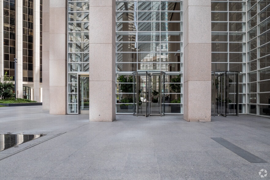 More Photos Of 101 California St, San Francisco Office For Lease