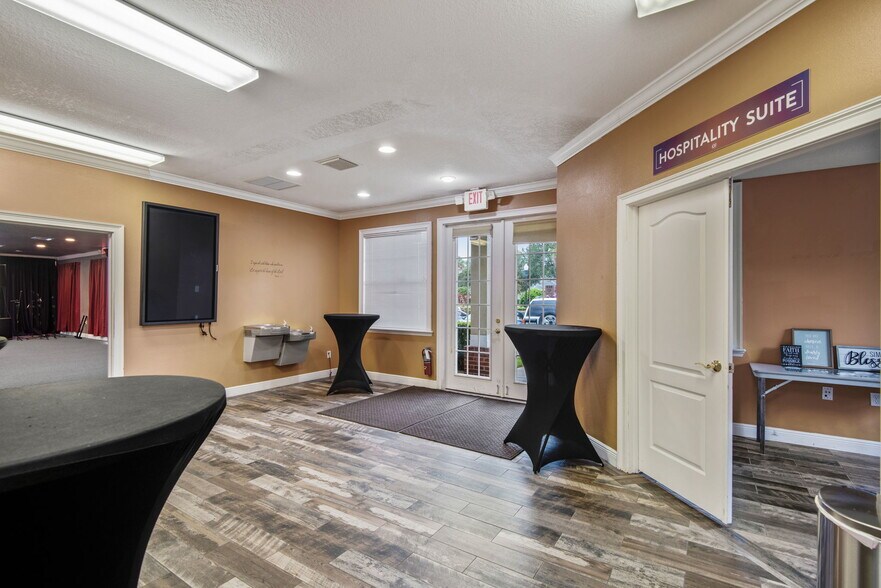 More Photos Of 3841 Turman Loop, Wesley Chapel Office For Lease