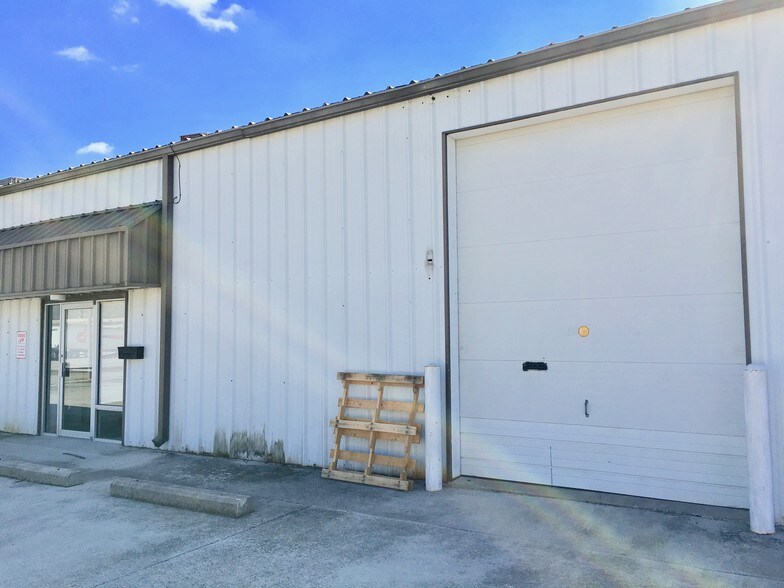 Primary Photo Of 311 S Union Ave, Springfield Manufacturing For Lease