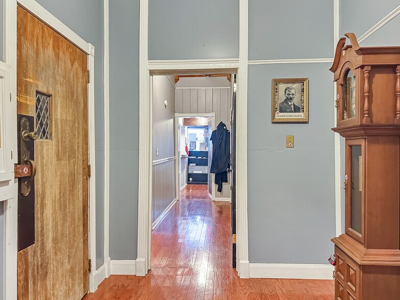 More Photos Of 1505 S Hwy 95A, Cantonment Freestanding For Sale