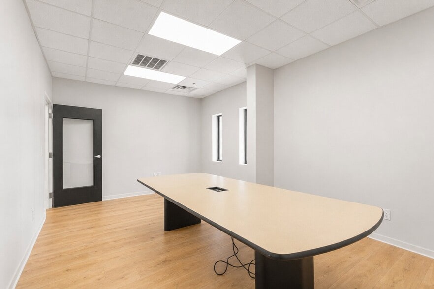 More Photos Of 114 S State St, Haw River Manufacturing For Sale