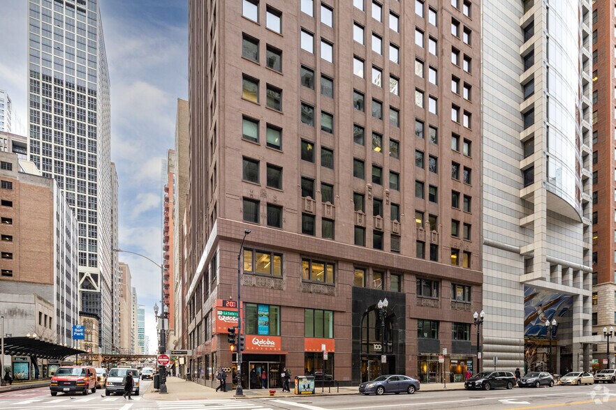 More Photos Of 100 N LaSalle St, Chicago Office For Lease