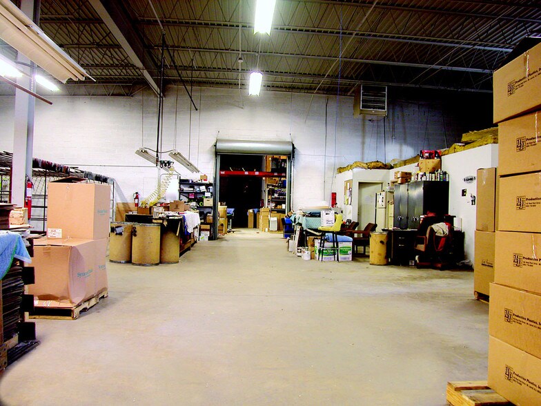 More Photos Of 474 Pike Rd, Huntingdon Valley Warehouse For Lease