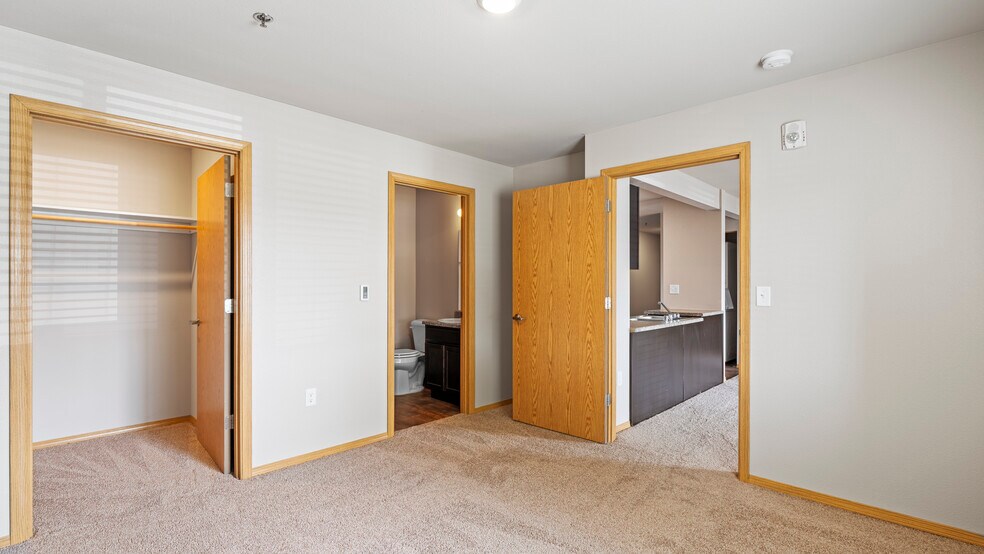 More Photos Of 215 University Dr, Richland Apartments For Sale
